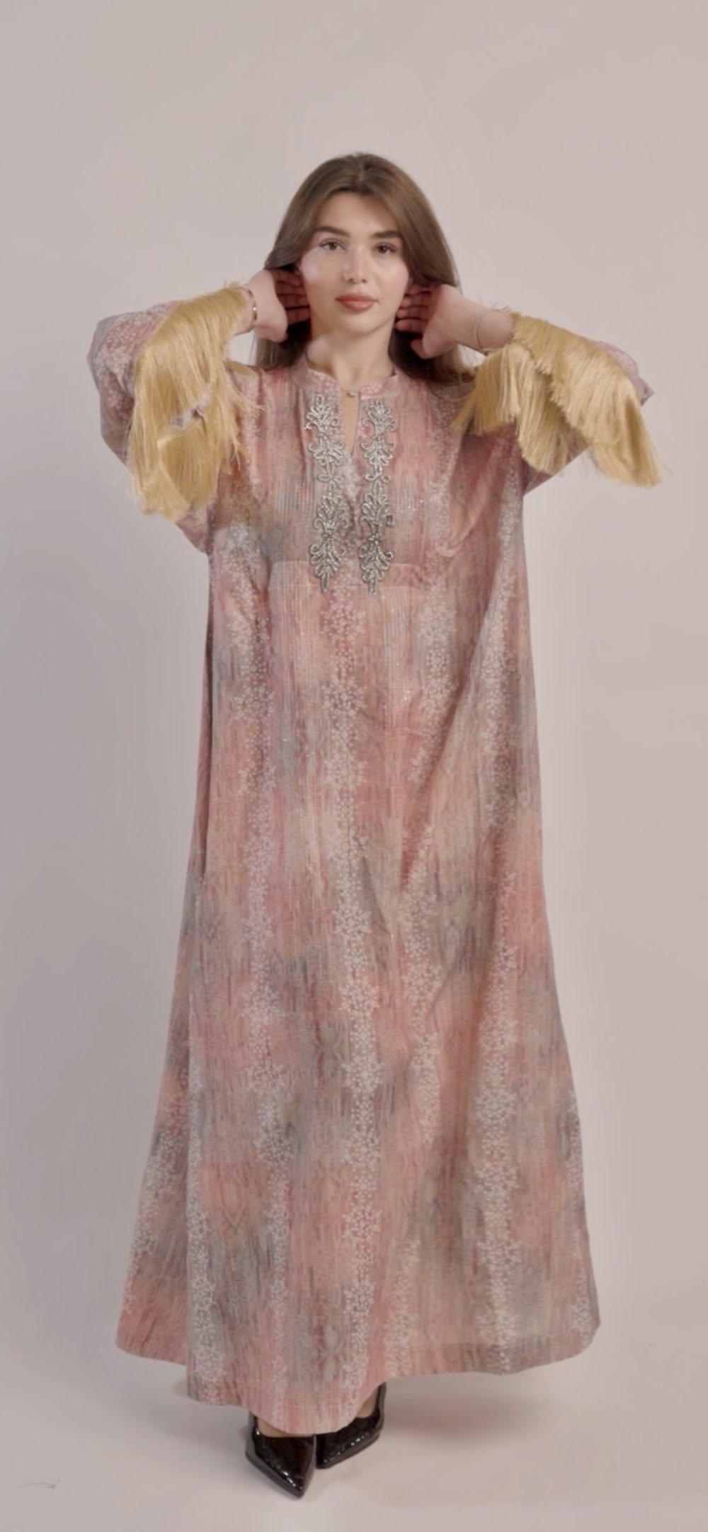 جلابيه خفيفه هدب بالكم شك بالصدر